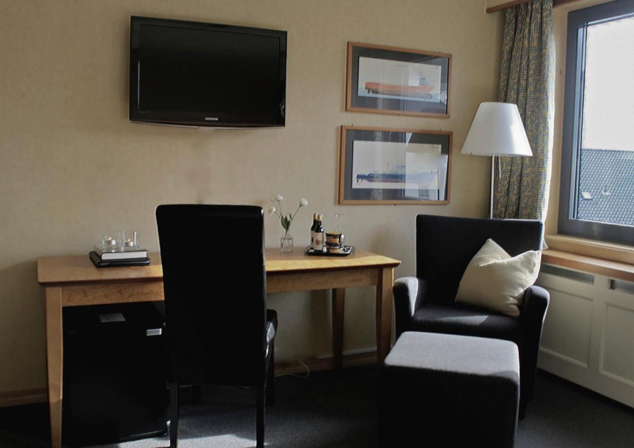 Rederiet Hotel Farsund Extérieur photo