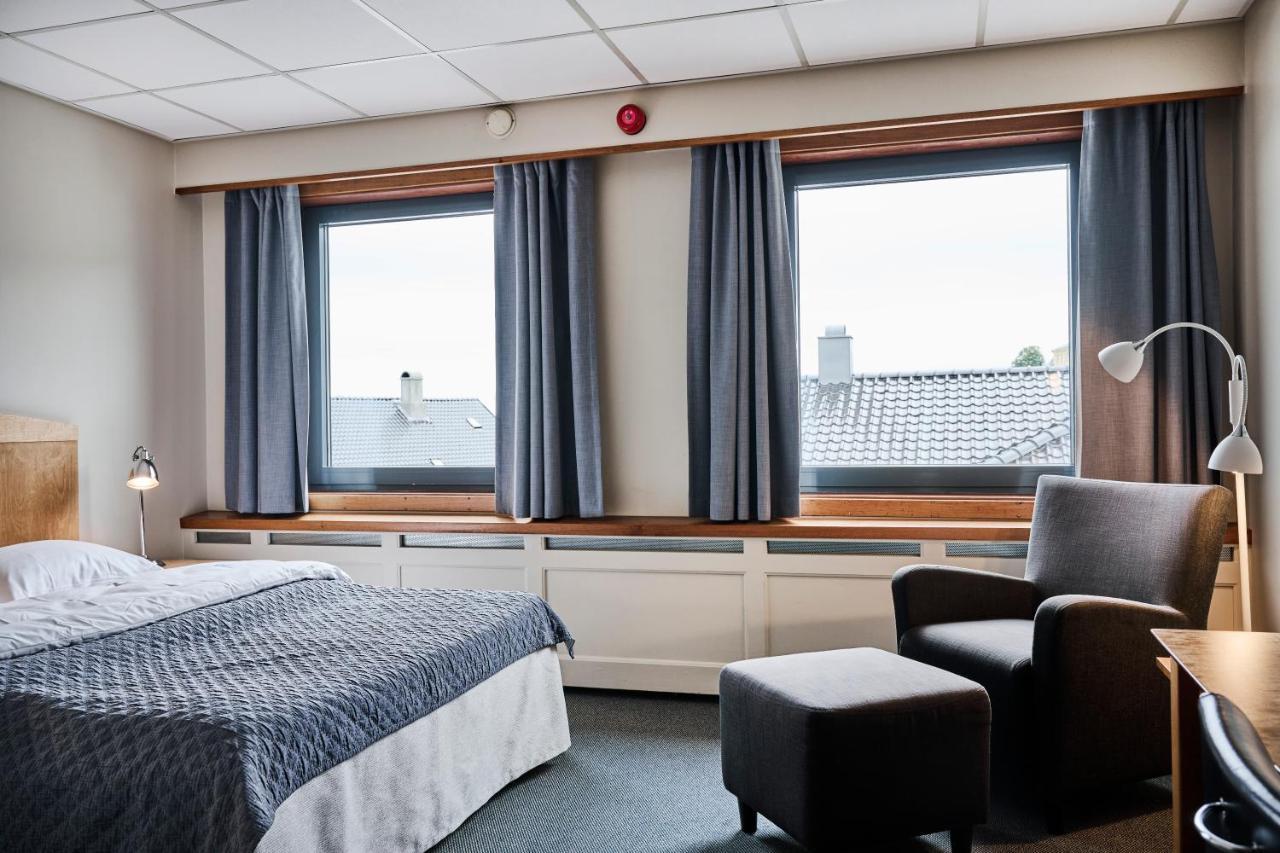 Rederiet Hotel Farsund Extérieur photo