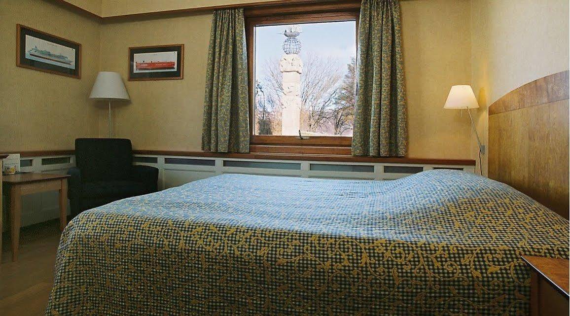 Rederiet Hotel Farsund Extérieur photo