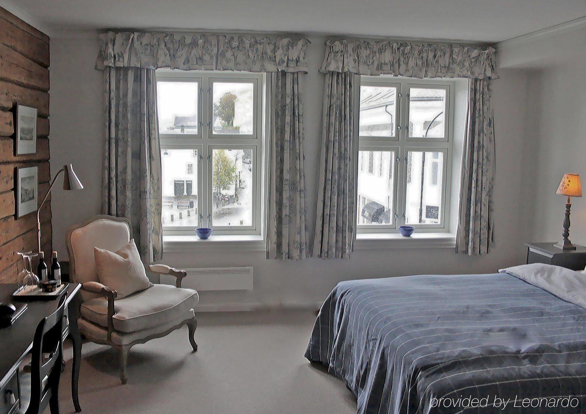 Rederiet Hotel Farsund Extérieur photo